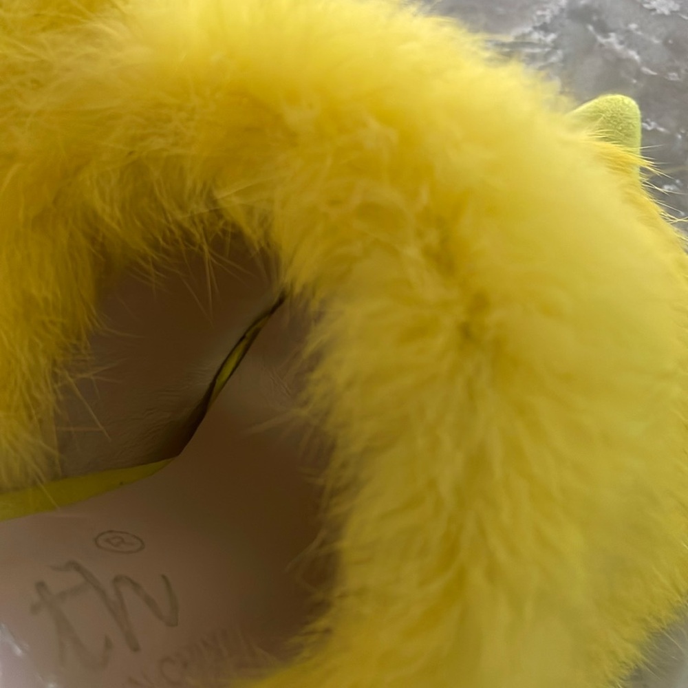 NWT yellow angora fur slide sandal chartreuse pin heel slip on mules brand new - Picture 9 of 11